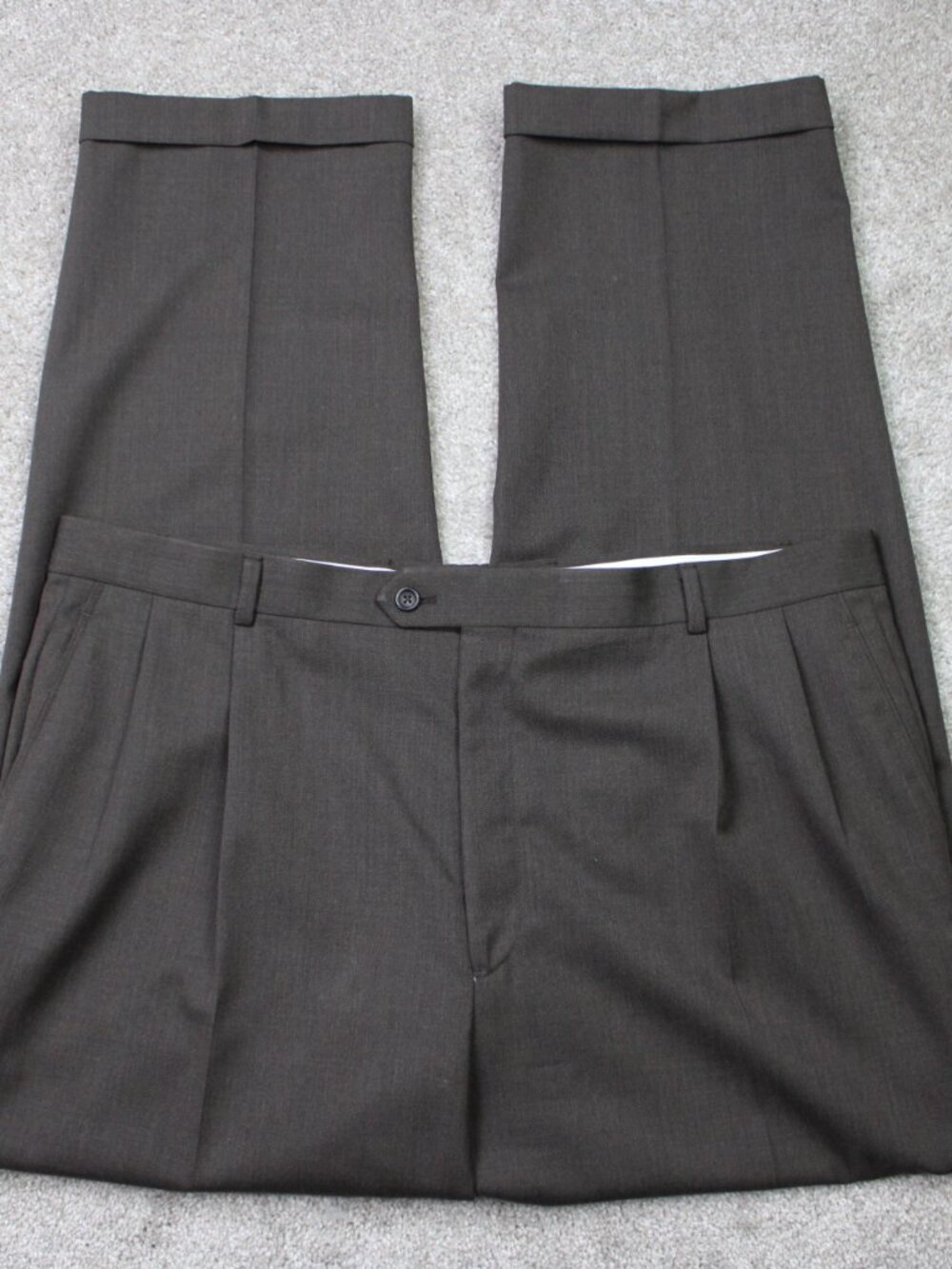 Joseph & Feiss Dress Pants Mens 42x32 Brown 100% Wool Pleated Cuffed Casual